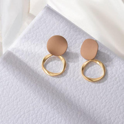 עגילי מרילין